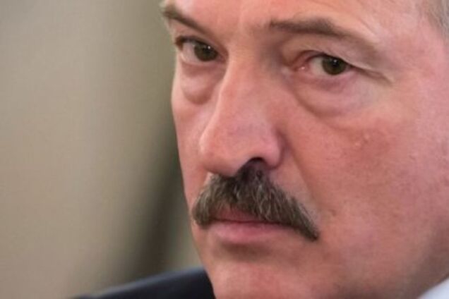 Лукашенко категорически запретил снимать могилу матери и говорить с ее односельчанами