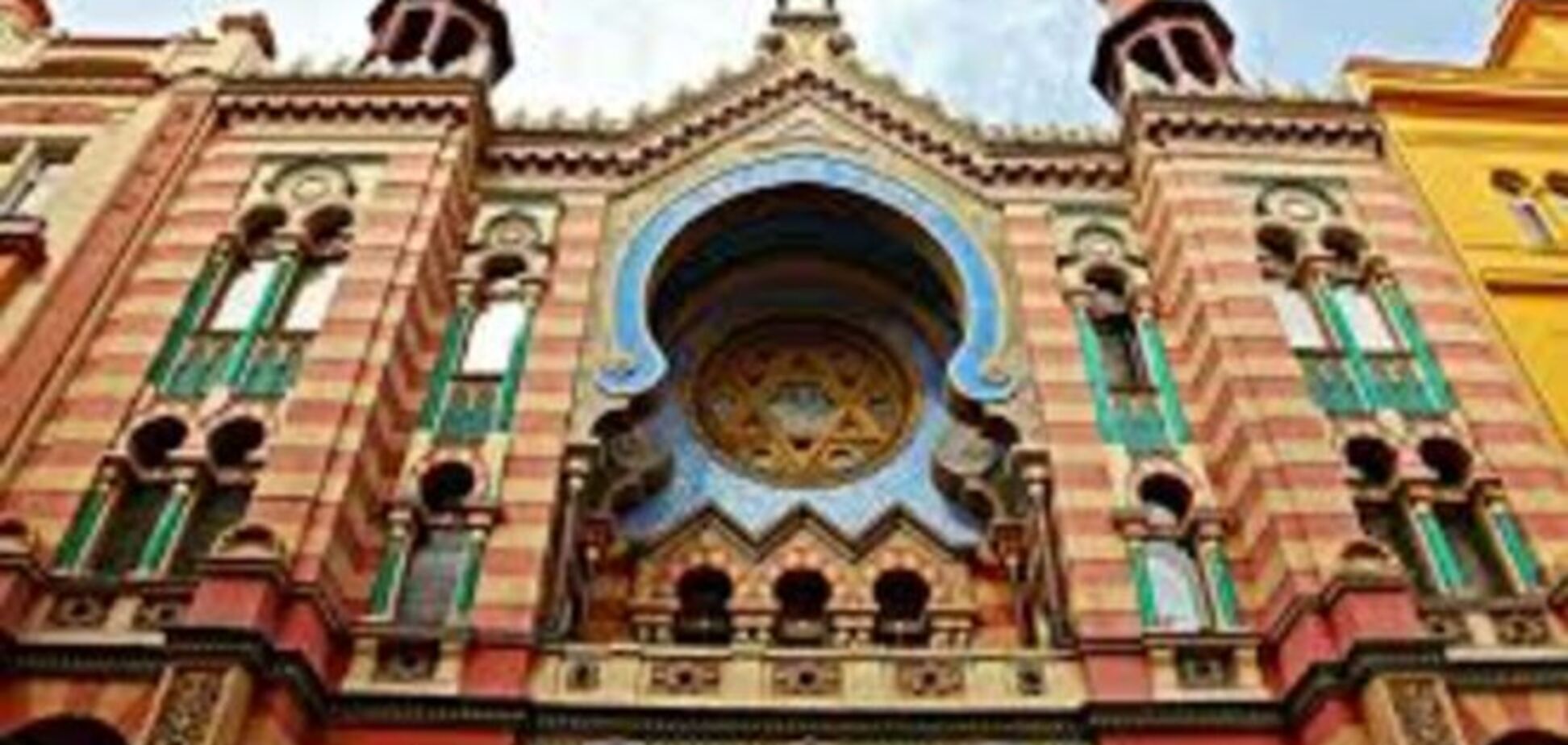 Тогда, может, все же в отставку уйдет?