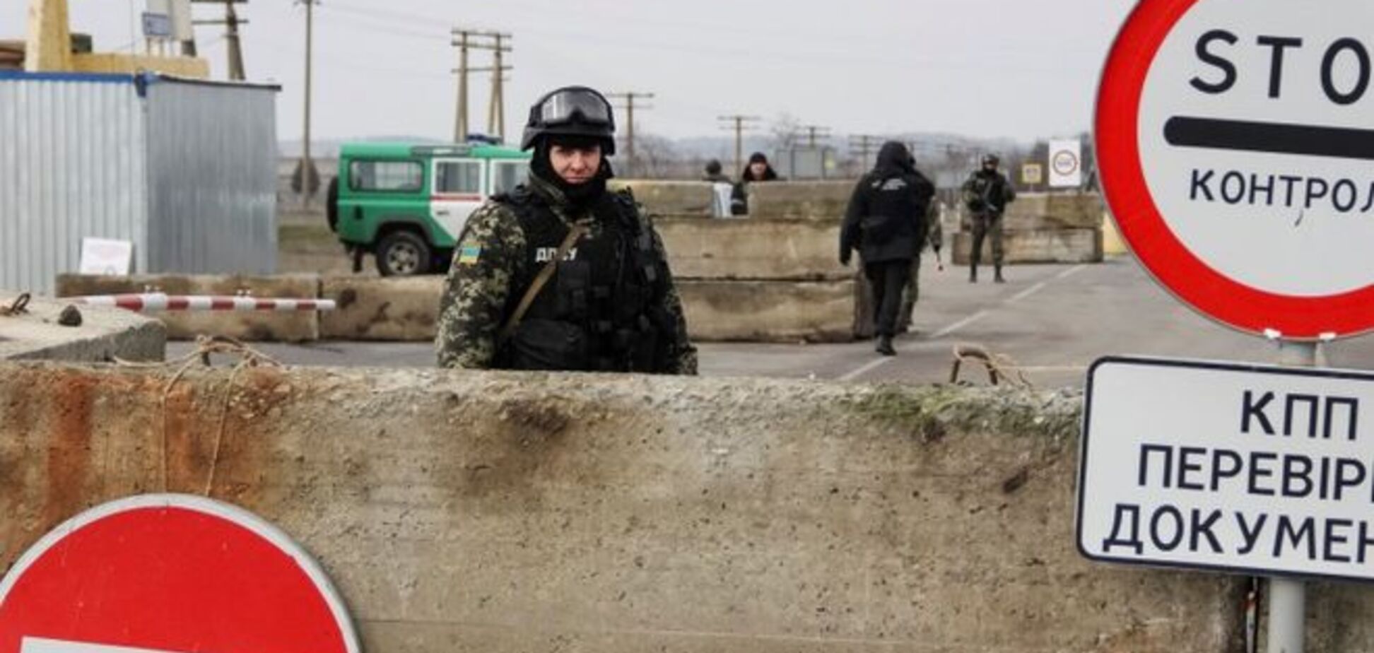 Крымская 'стена': Украина и Россия строят границу на десятилетия