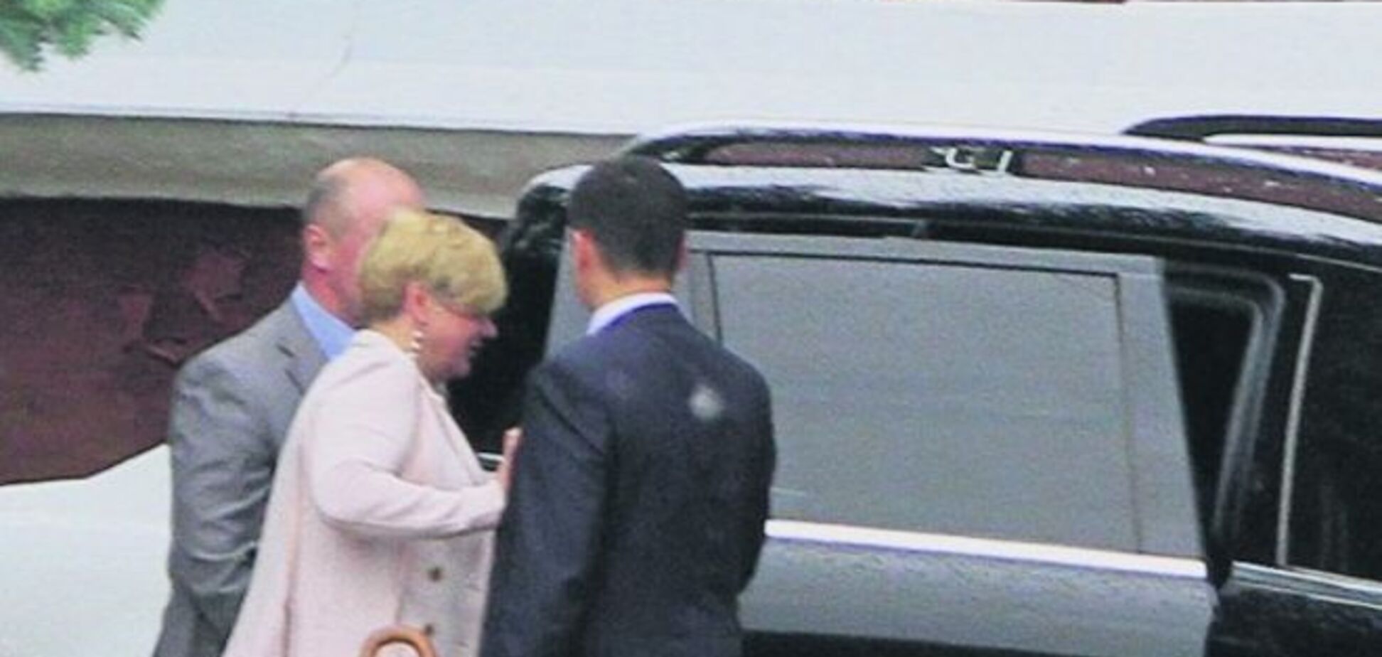 Гонтарева обзавелась 'броней' и гоняет по Киеву через две сплошные