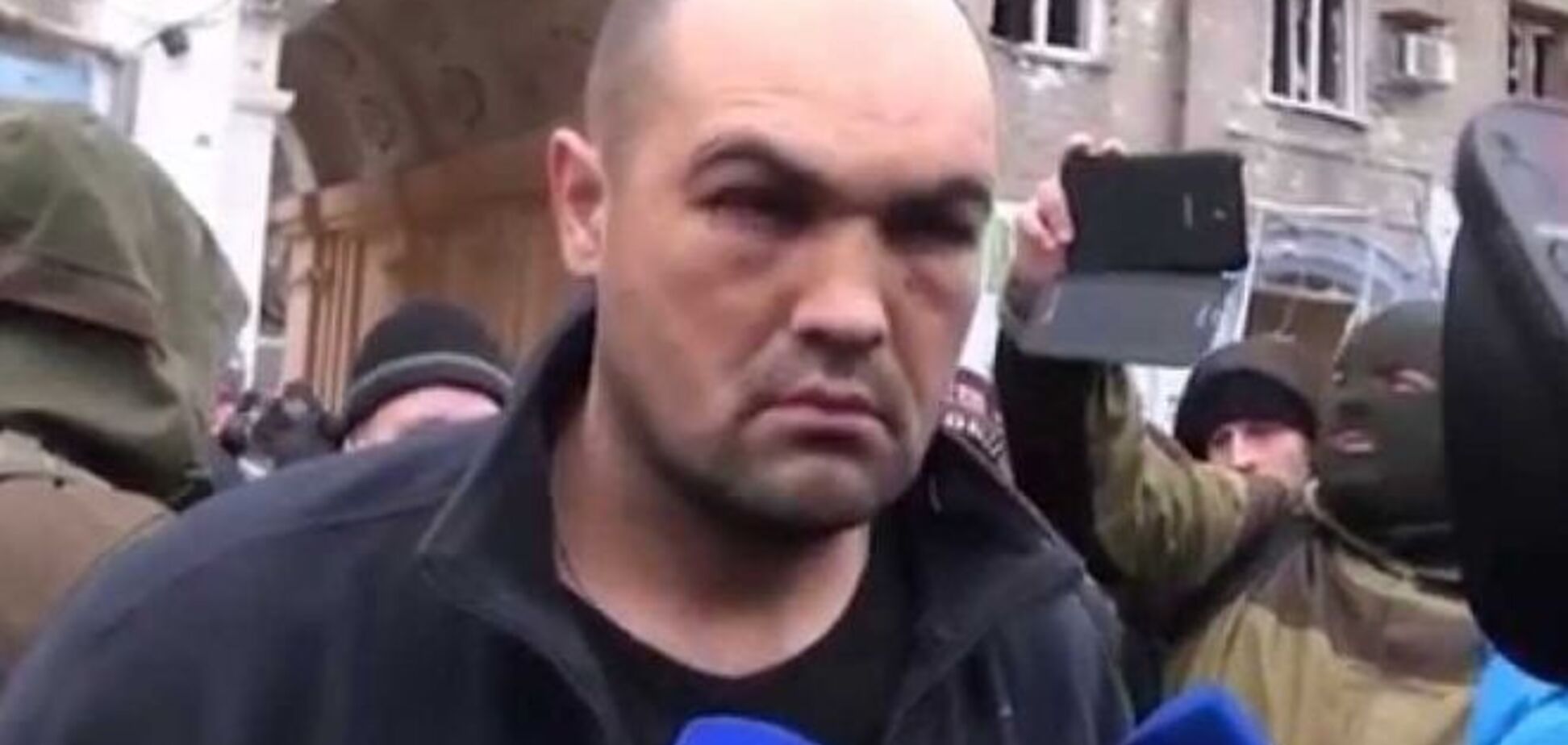 На пленных украинских бойцов люди набрасывались прямо на улице - Кузьминых