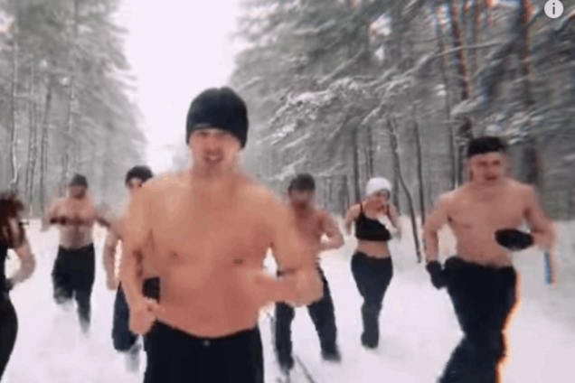 Российская молодежь ответила на санкции Запада: мы ж**ами будем дышать! Опубликовано видео