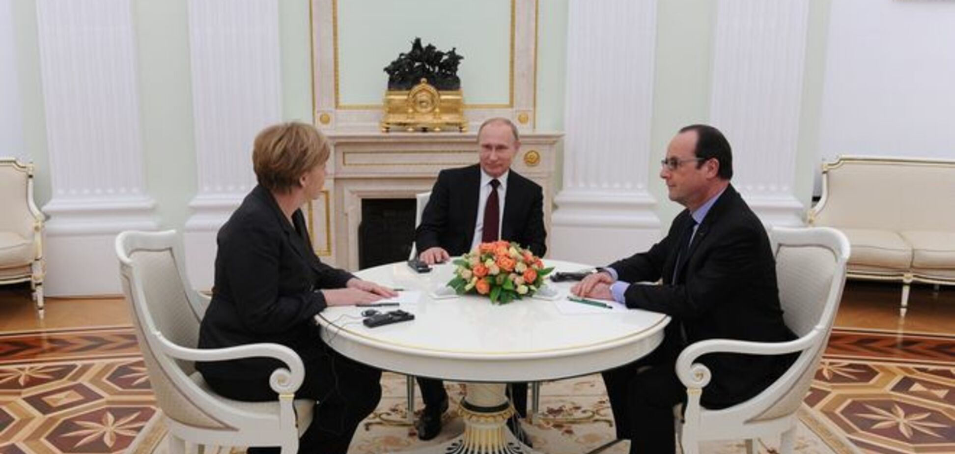 Путин, Меркель и Олланд согласовали дату встречи 'нормандской четверки'