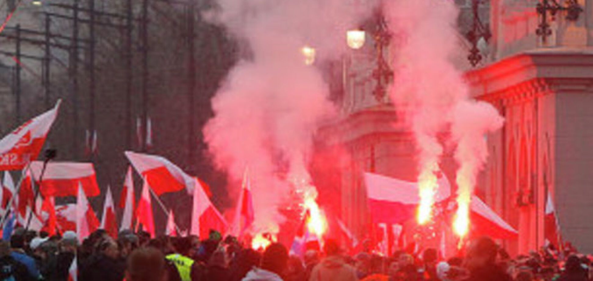 В Польше футбольный матч закончился смертью и массовыми беспорядками