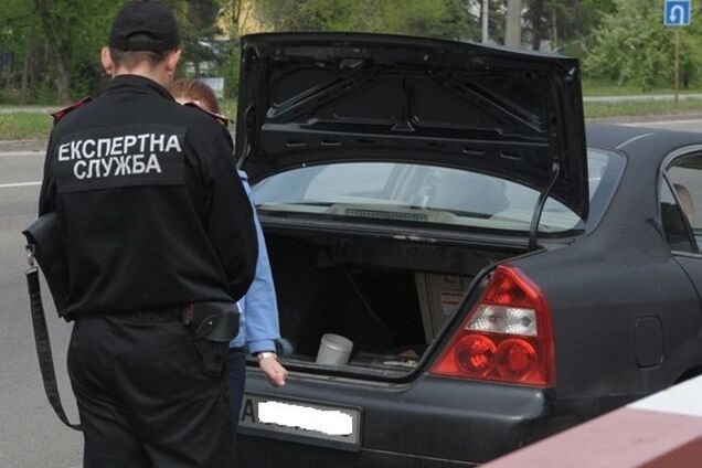 В Киеве задержали водителей, перевозивших оружие