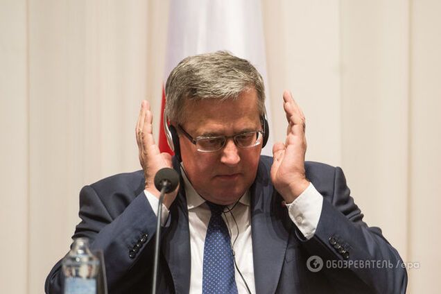 9 мая Красная площадь в Москве станет бронированной - Коморовский