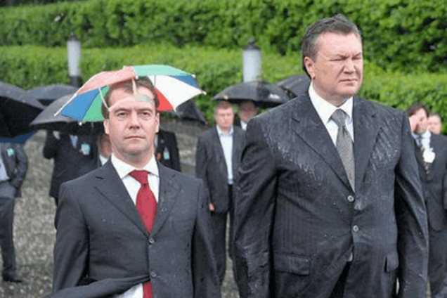 'Тебя даже в Зимбабве не возьмут!' Соцсети высмеяли Медведева за критику Саакашвили