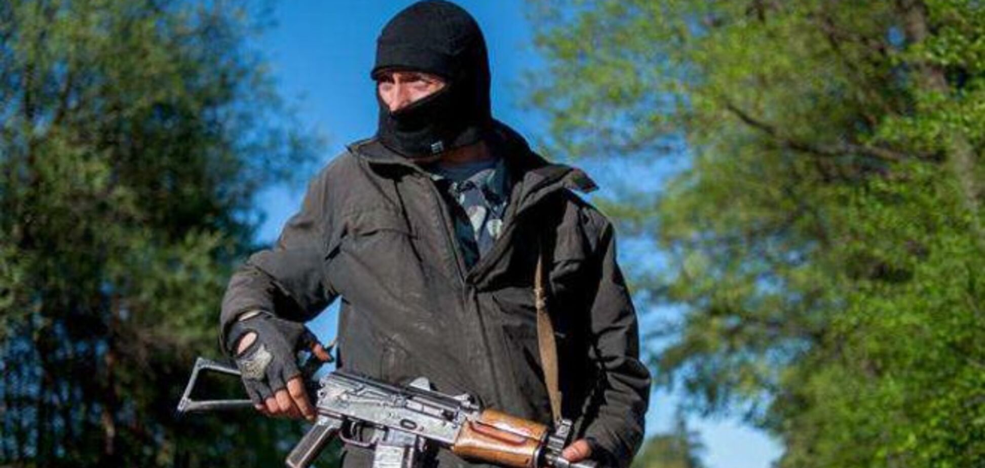Правосудие по-лугански: местные жители избили террориста, сбившего женщину