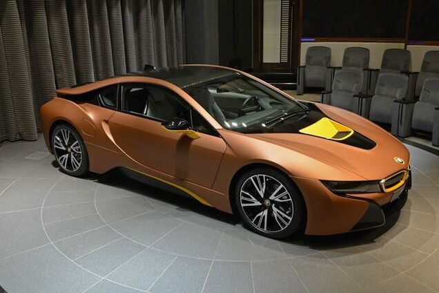 BMW показал новое уникальное обличье i8
