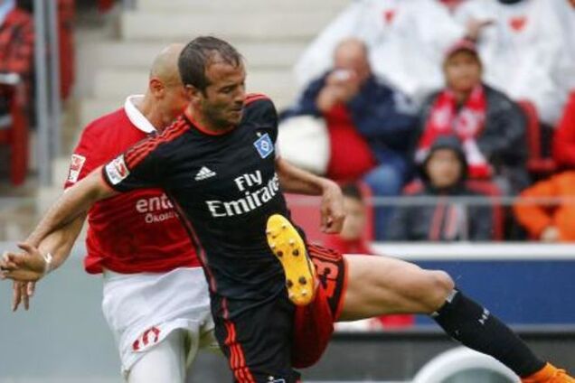 Видео не для слабонервных: известный футболист нанес сопернику страшную травму