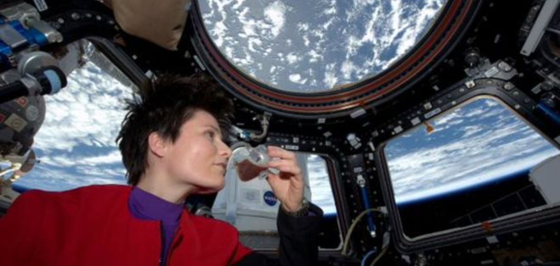 Астронавты впервые выпили эспрессо из чашек на борту станции