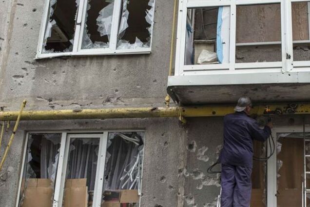 Донецк опять содрогался от залпов: жители провели ночь в подвалах