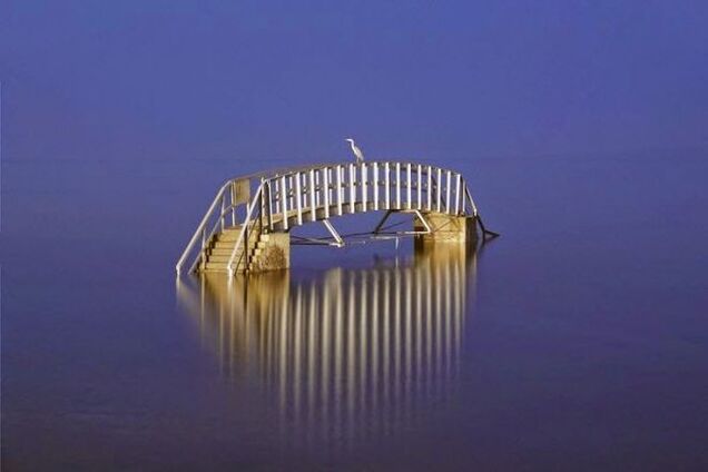 Загадочный мост посреди моря в Шотландии