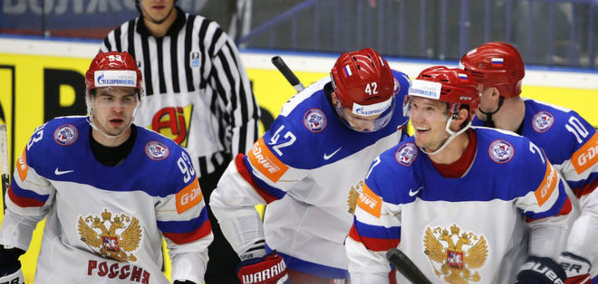 Россия списала хоккейный позор на судей