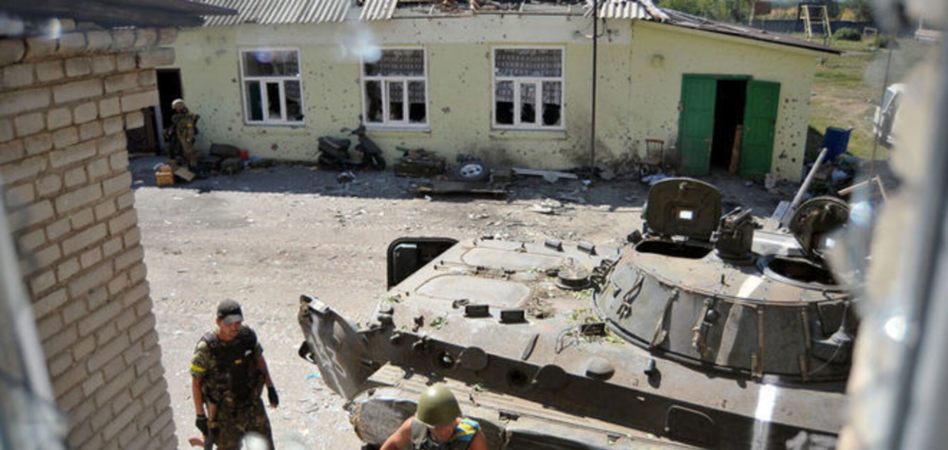 Участники переговоров в Минске отказались говорить о миротворцах