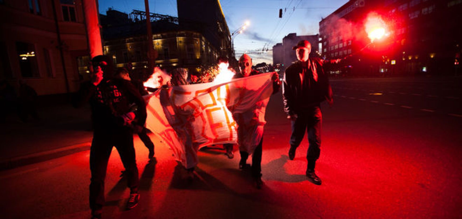 'Свободу политзекам': в Москве активисты 'зажгли' на Садовом. Фоторепортаж