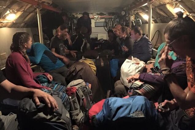 Эвакуация украинцев из Непала: с самолетом произошло очередное ЧП