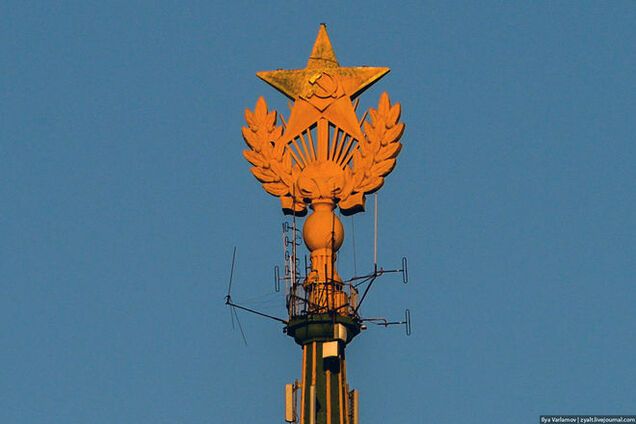 Звезда в Москве скоро опять станет сине-желтой