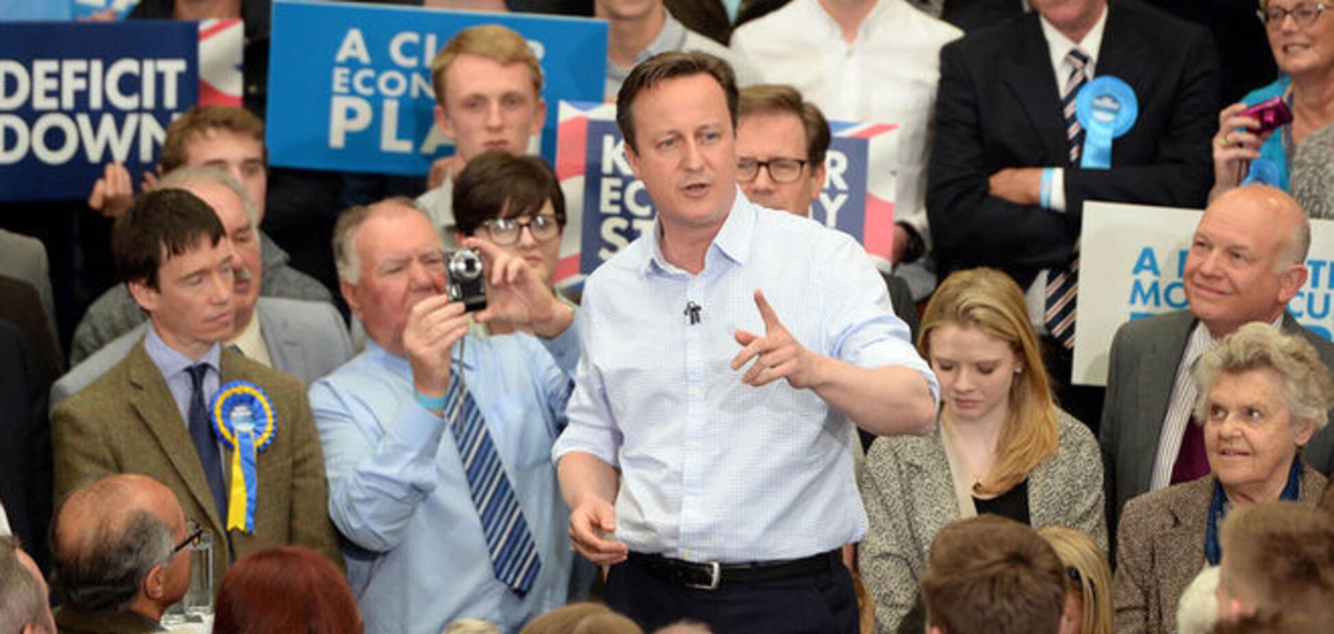 На выборах в Великобритании открылись избирательные участки