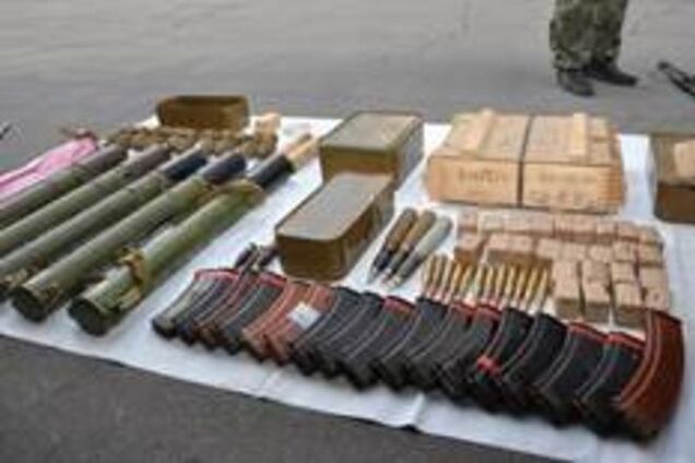 Из зоны АТО в Днепропетровскую область не пустили авто с оружием