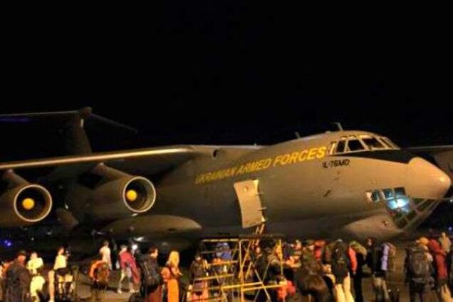 У Міноборони похвалилися, як зекономили мільйони на місії в Непал