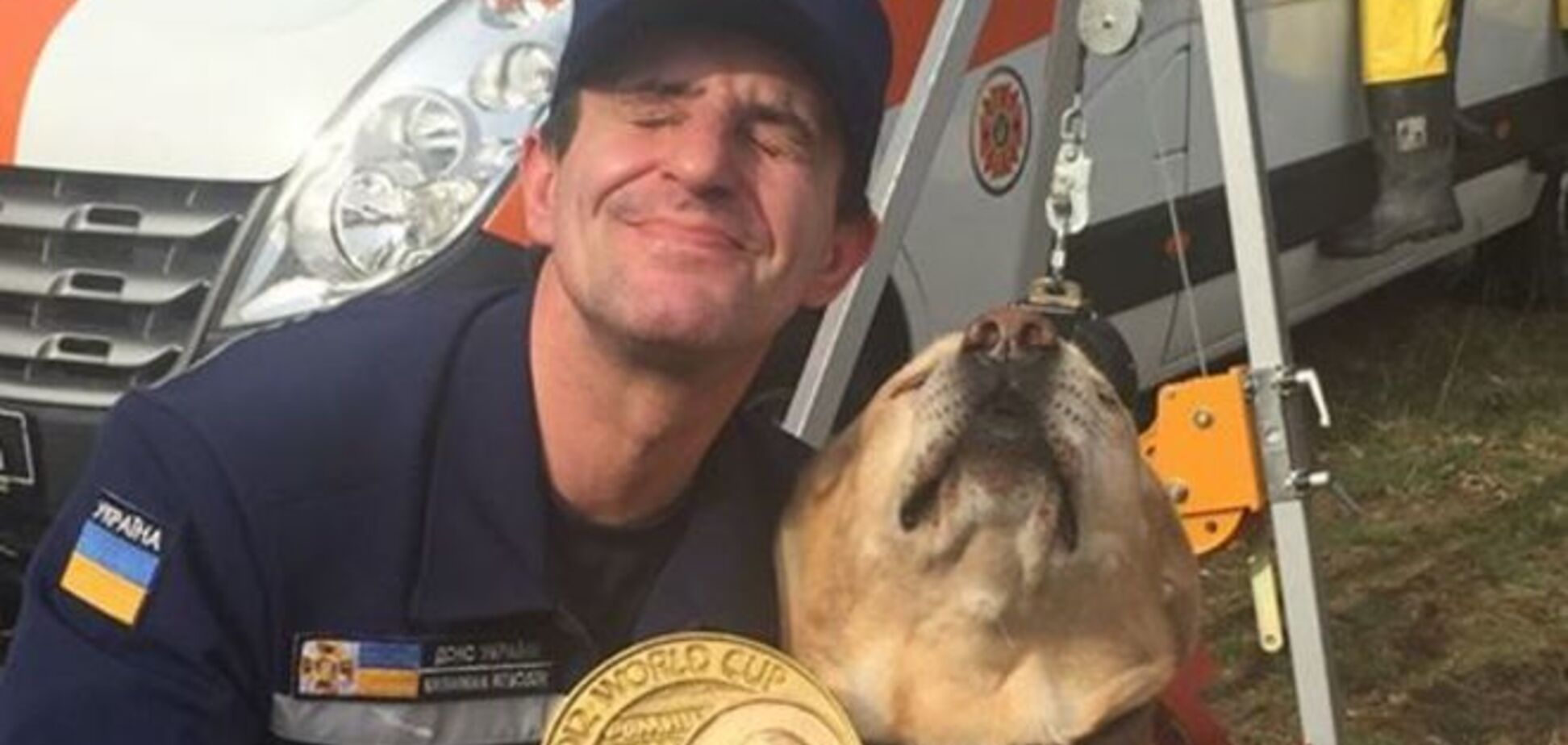 Зорян Шкирак спешит на помощь! Главного ГСЧСника сравнили с Чипом и Дейлом: видеоклип