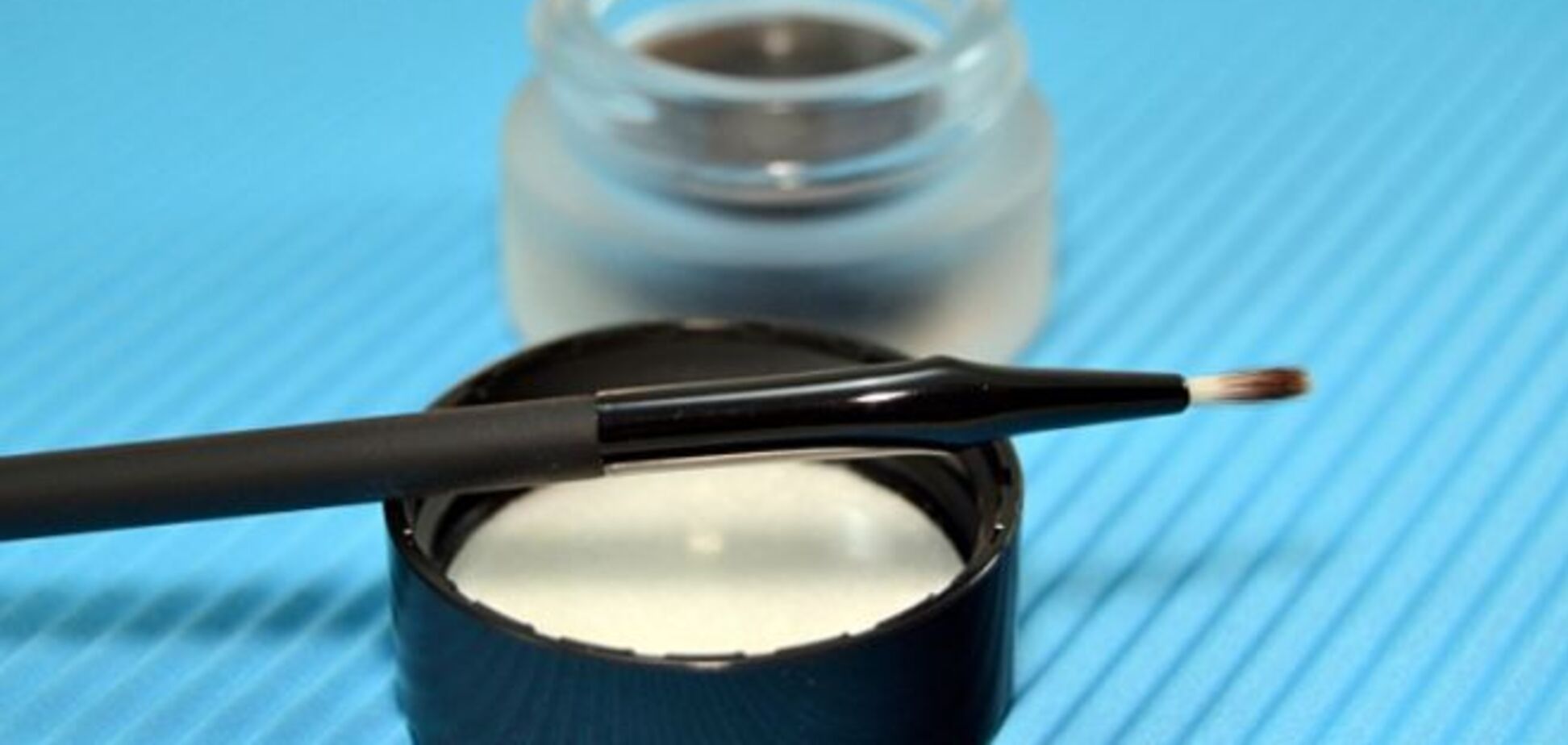 Гелевая эко-подводка для глаз своими руками