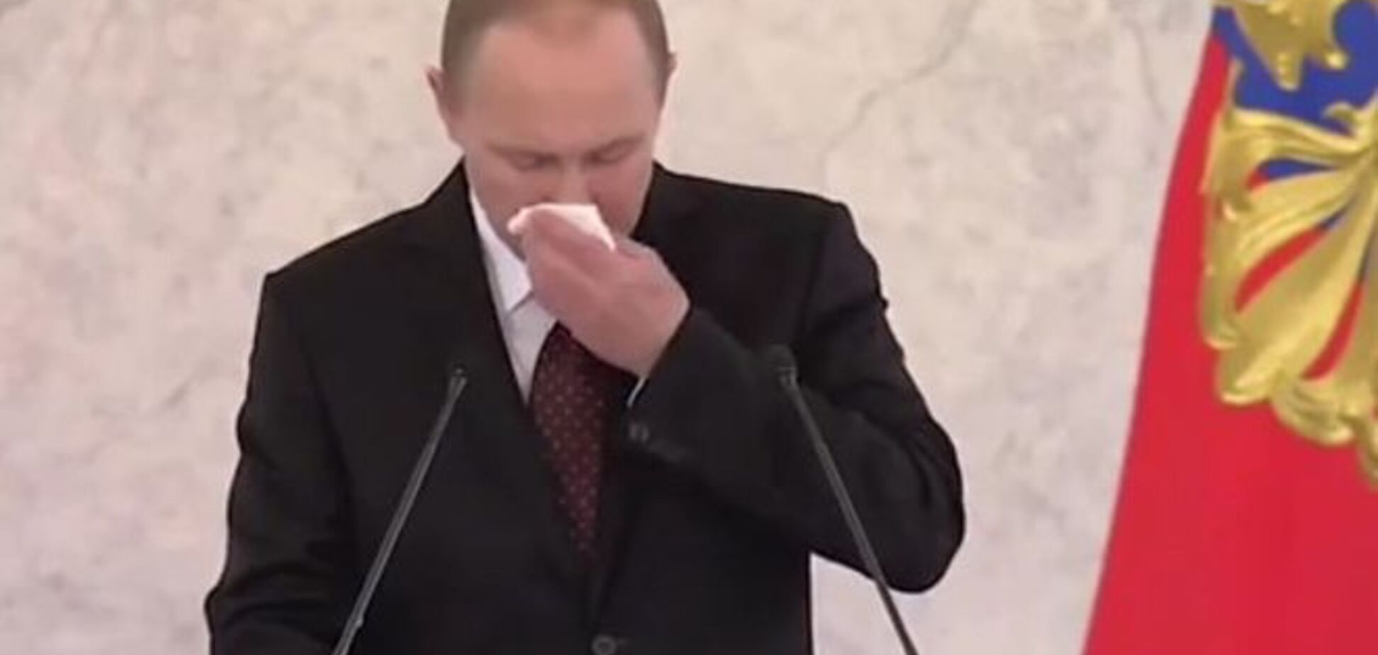 Без лишних слов: видеопародия на чавкающего, 'э-кающего' и сморкающегося Путина взорвала сеть