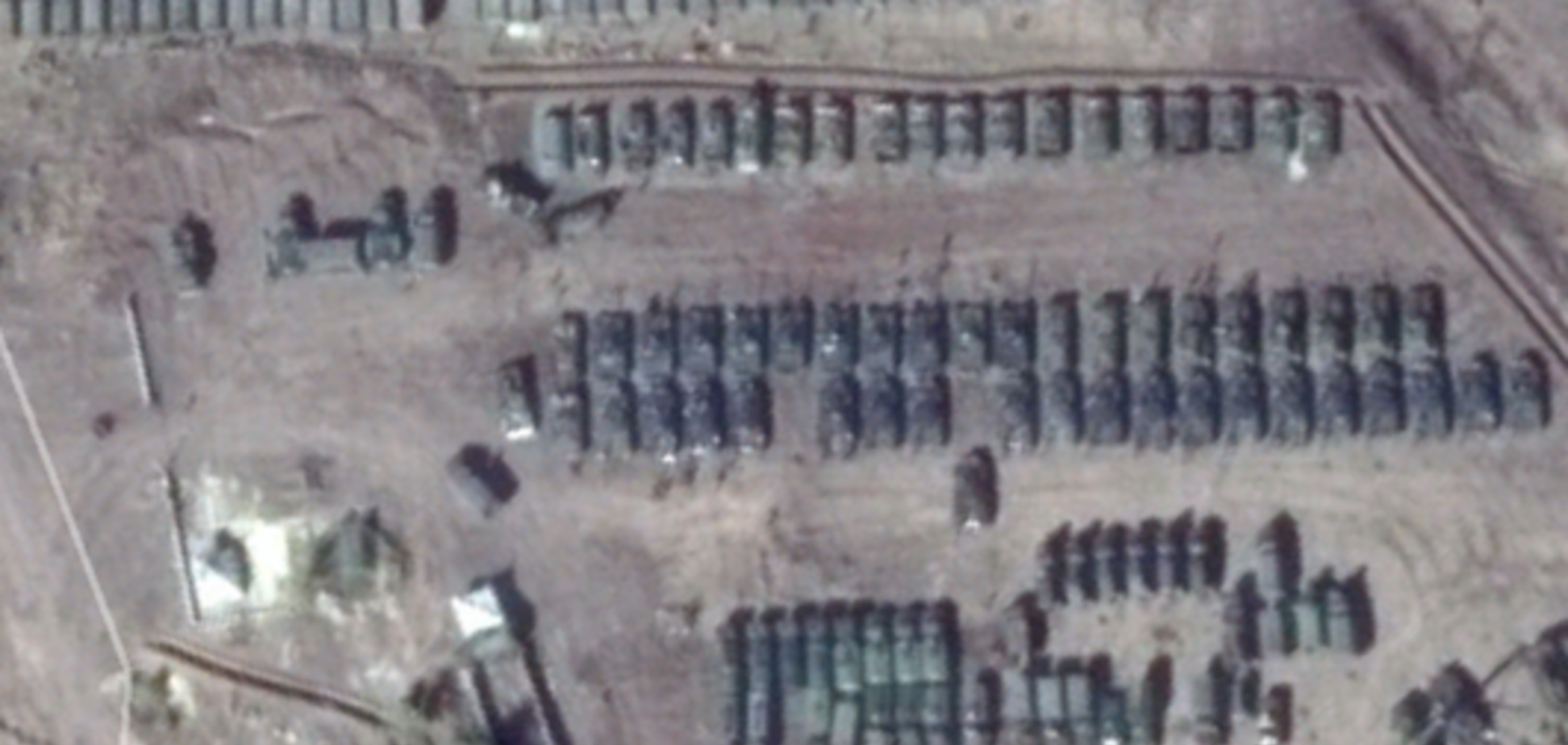 Россия стягивает армию к границе Украины: новые фотодоказательства
