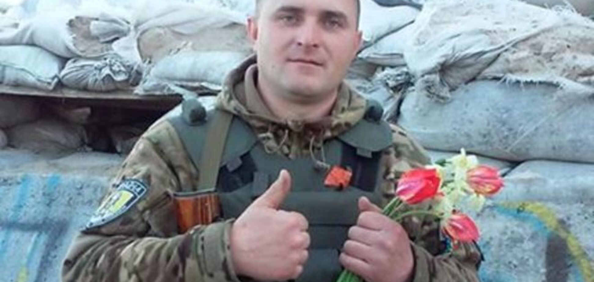 Воины добра! Бойцам АТО на блокпостах дарят цветы: фотофакт