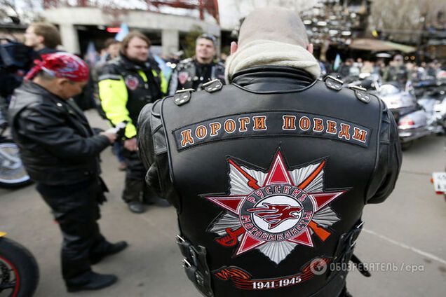 Внук Кантария срывает георгиевские ленты с байкеров. СМИ России в бешенстве