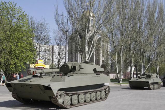 Танки, снайперы и запрещенная артиллерия: штаб АТО отчитался о ситуации на Донбассе