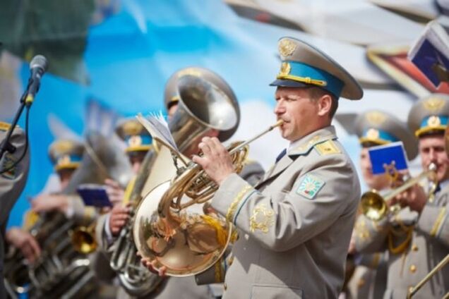 В Харькове отменили парад оркестров из-за угрозы безопасности