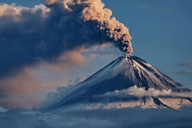 В России проснулся вулкан, выпустив шестикилометровый столб пепла