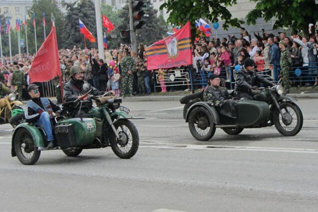 В Луганске и Донецке устроили 'парад' под дулами и с байкерами: опубликованы фото