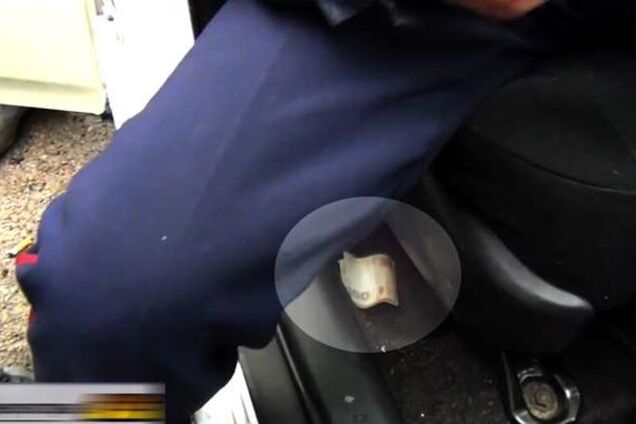 ГАИшники продолжают хамить и брать взятки: шокирующее видео