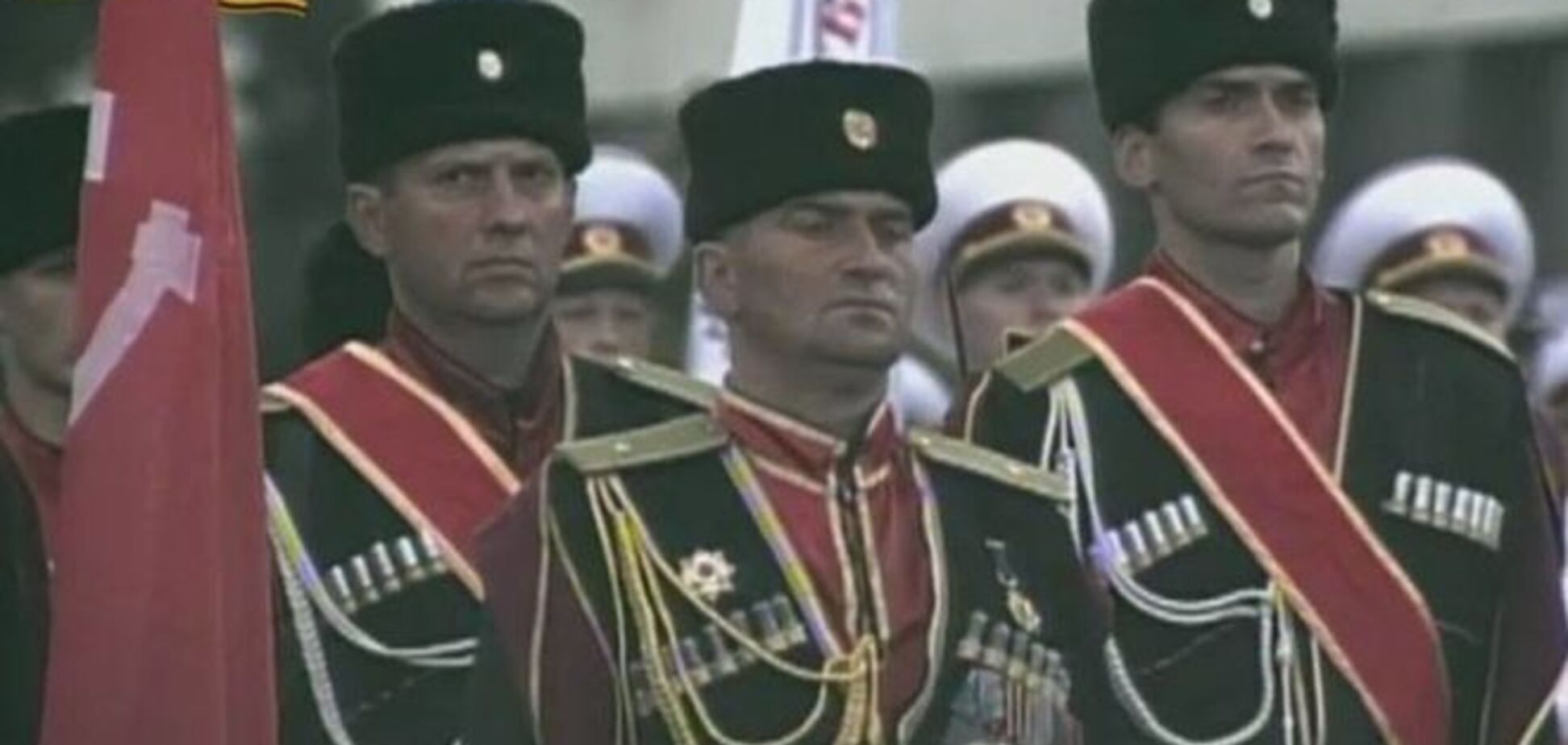 Ряженные казачки и главари в медалях: в 'ДНР' состоялся парад победы