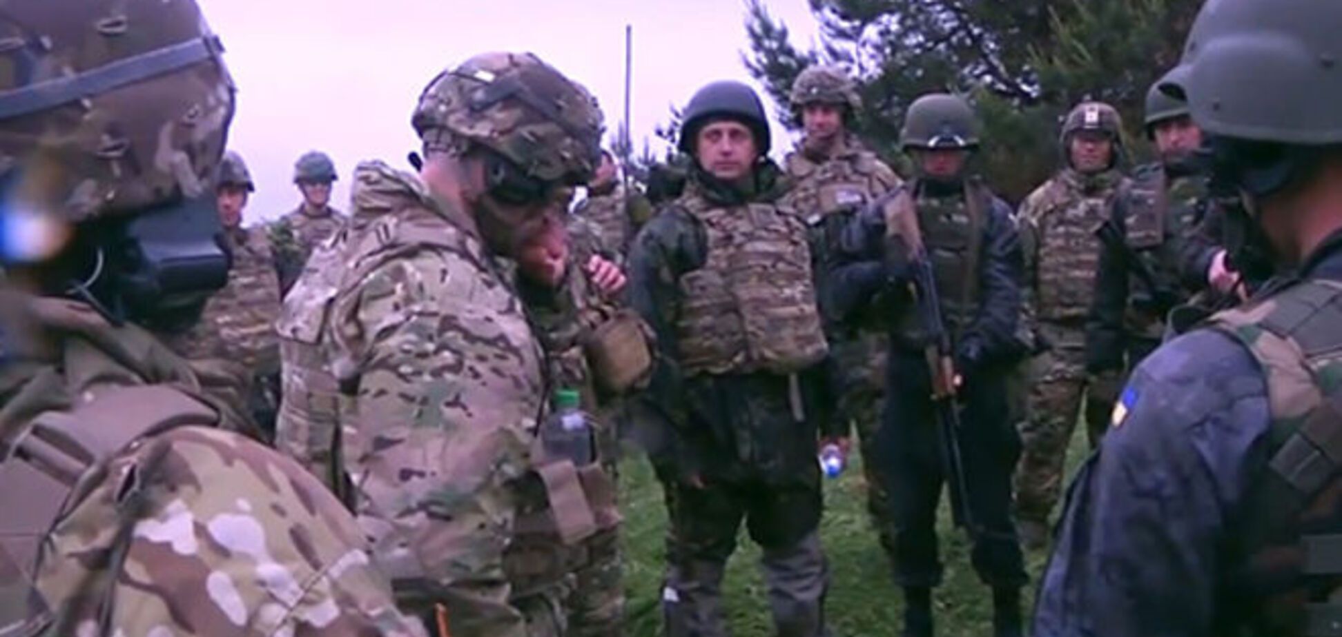 У страха глаза большие! Американские инструкторы не дают покоя россиянам