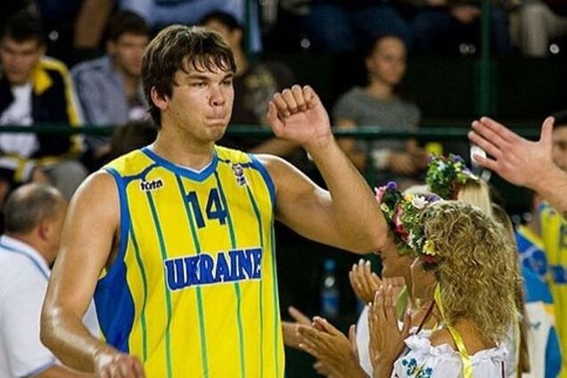 Форвард сборной Украины уехал за российским рублем