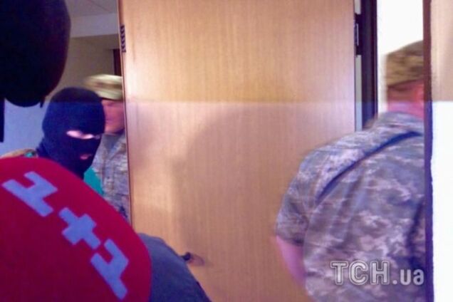 Суд по Ерофееву: Грушника привели в зал забинтованного и в балаклаве