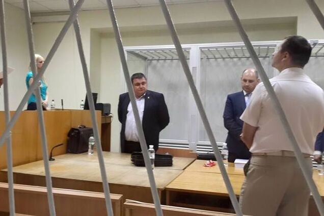 Тепер в Раду зась! Суд обрав запобіжний захід для Мельничука