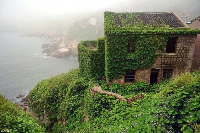 Цветущая красота: заброшенная деревня в Китае, где природа взяла верх