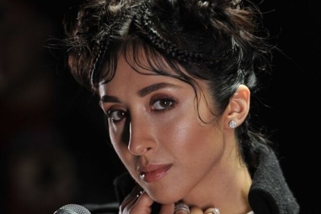 Анна Завальская показала мужа в новом клипе