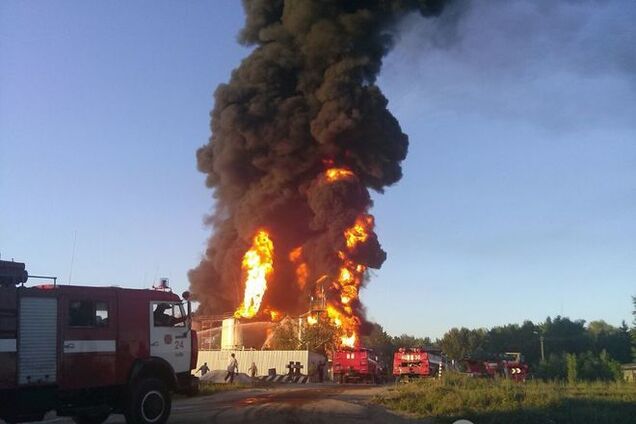 Экологи советуют срочно эвакуировать людей из зоны пожара под Васильковом