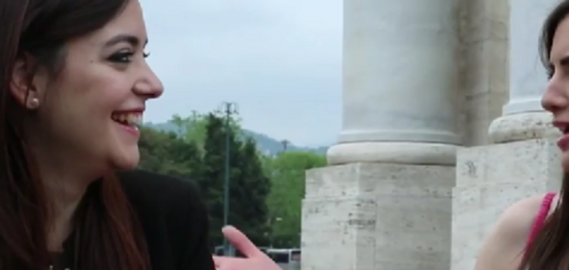 Неожиданная встреча: девушка нашла своего двойника в другой стране