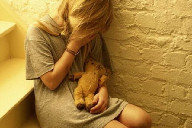 В Ужгороде рецидивисты изнасиловали беременную несовершеннолетнюю