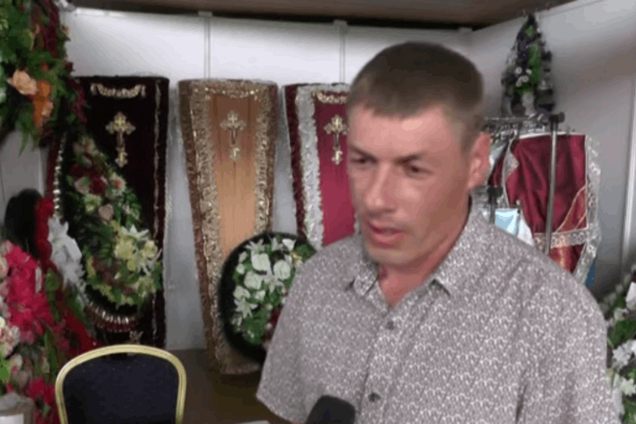 Луганчане хотят завоевать Россию гробами: видео с похоронной выставки в Крыму