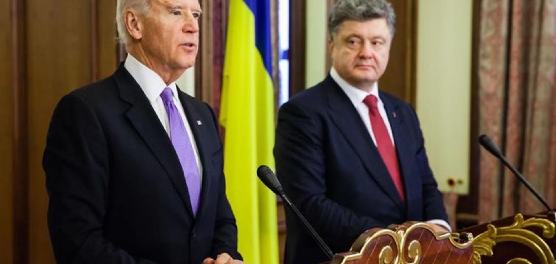 Порошенко призвал Байдена помочь в укреплении украинской армии