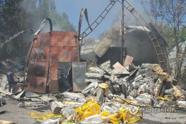 Пожежа на складі в Броварах: фото і відео з місця події
