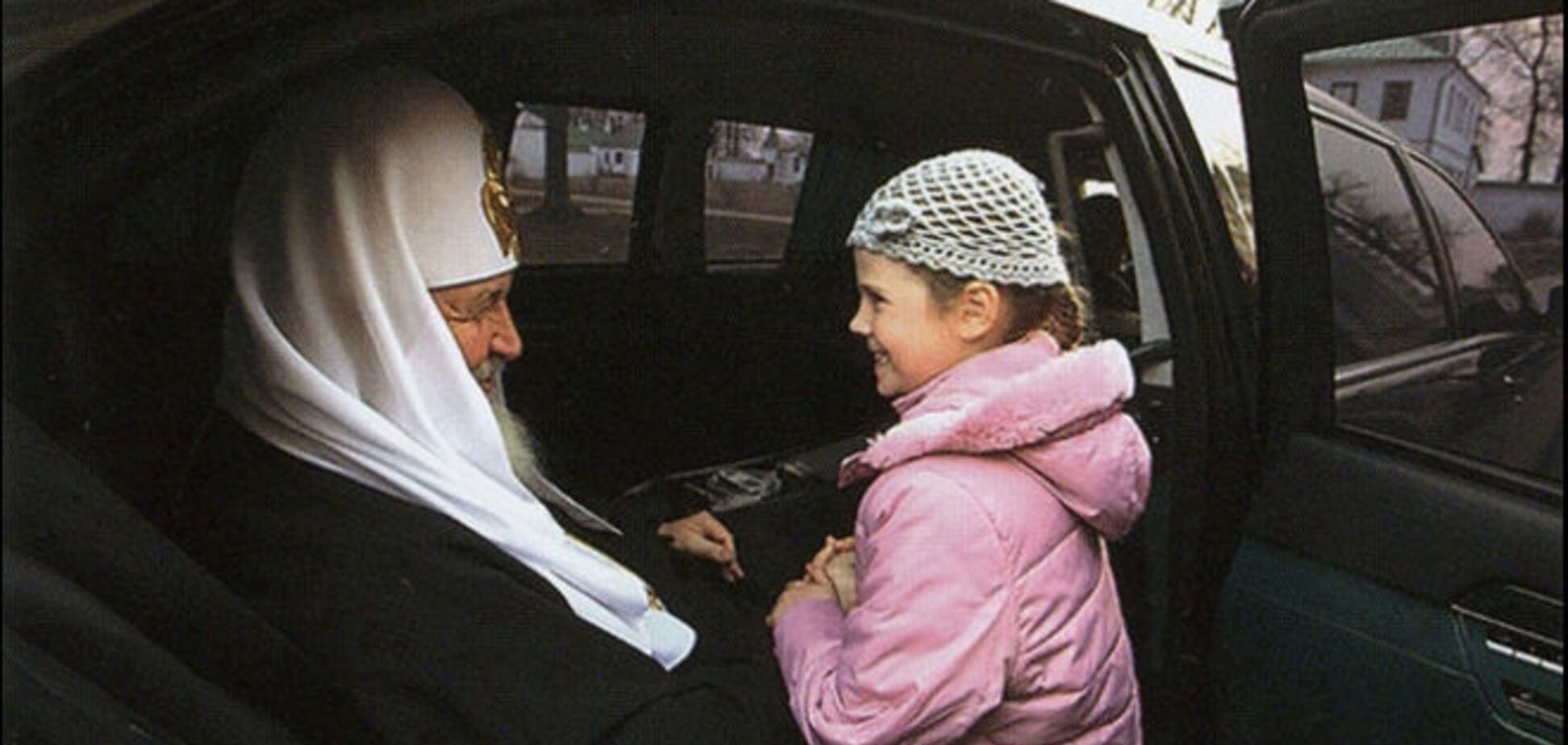 В РПЦ рассказали, откуда у священников дорогие машины